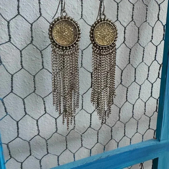 NWT 4” Women's Tasseled Earrings Gold Rhinestones Jewelry - Two-Toned - Picture 3 of 3